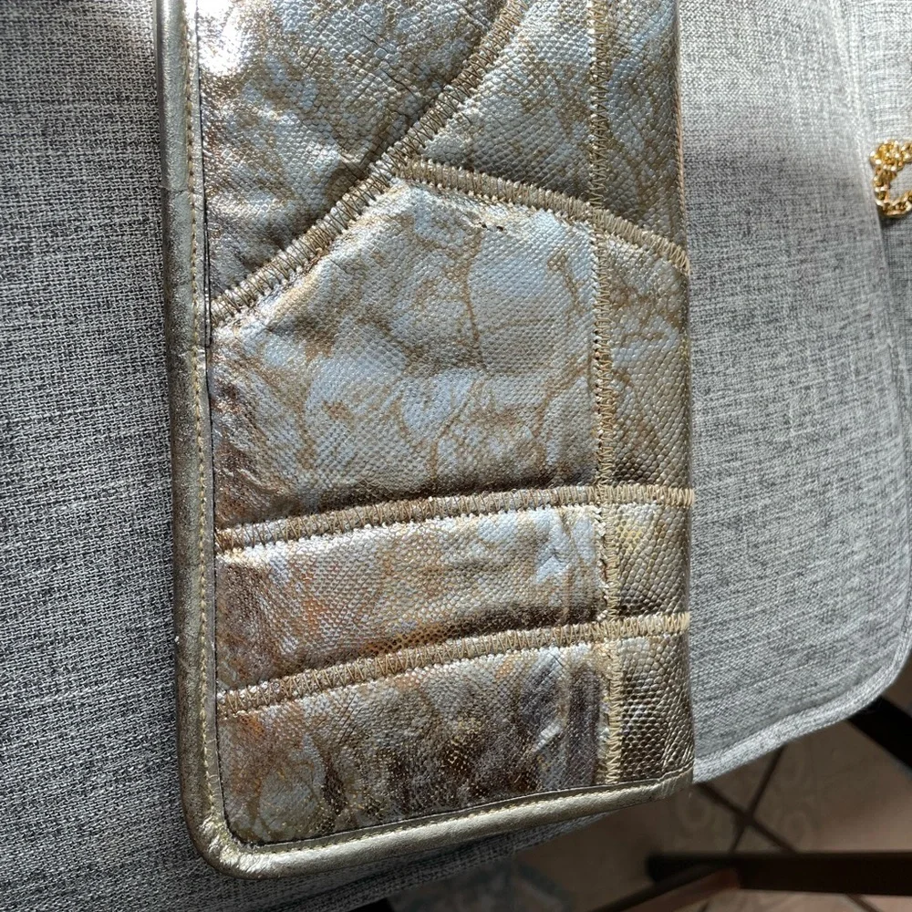 Bags by Varon vtg 70’s metallic quilted eelskin silver gold shimmer clutch